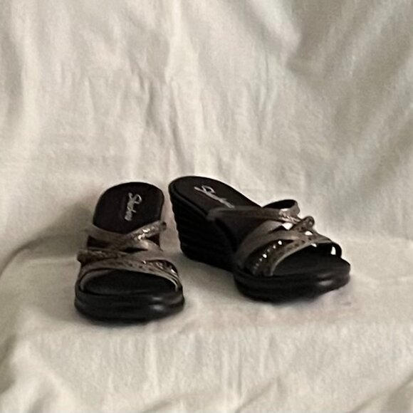 *Like New* Skechers Wedge Heel Memory Foam Sandals - Picture 1 of 9